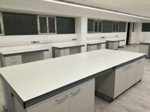 Arredi tecnici per laboratori Studio 3 - ForLab Italia