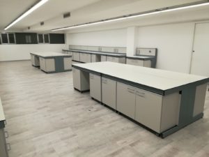 Arredi tecnici per laboratori Studio 4 - ForLab Italia